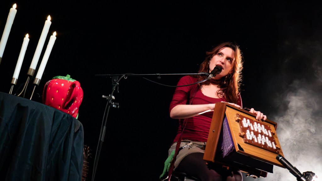 Photo Gallery and Show Review: Katie Gavin in New York