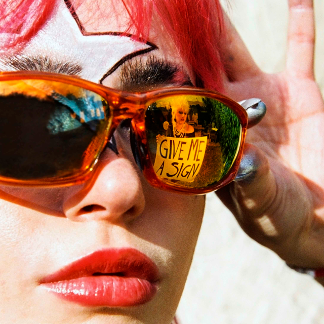 MARIS and Caroline Kingsbury Team Up on Latest Single, “Give Me A&nbsp;Sign”