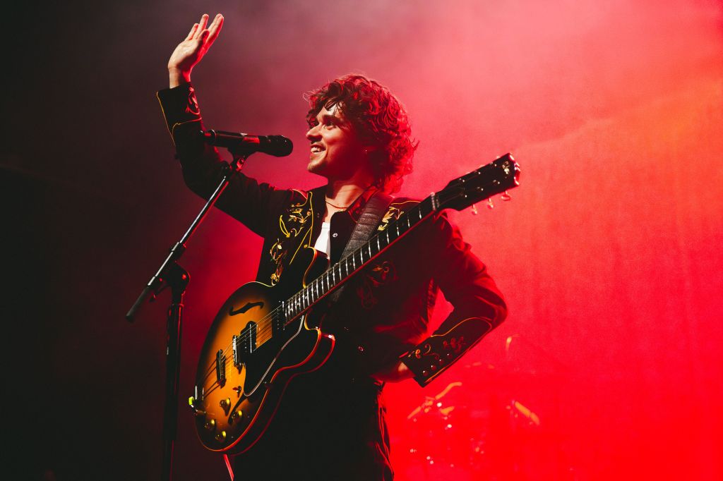 Photo Gallery and Show Review: Bradley Simpson in&nbsp;England